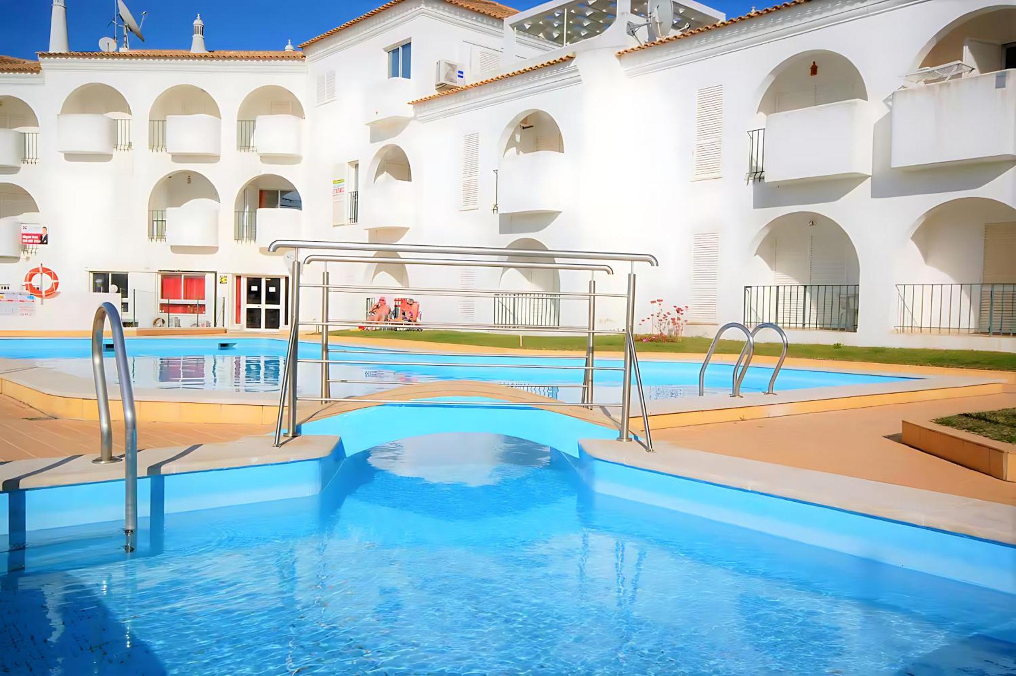Apartment Sao Rafael 1 Bedroom With Pool *